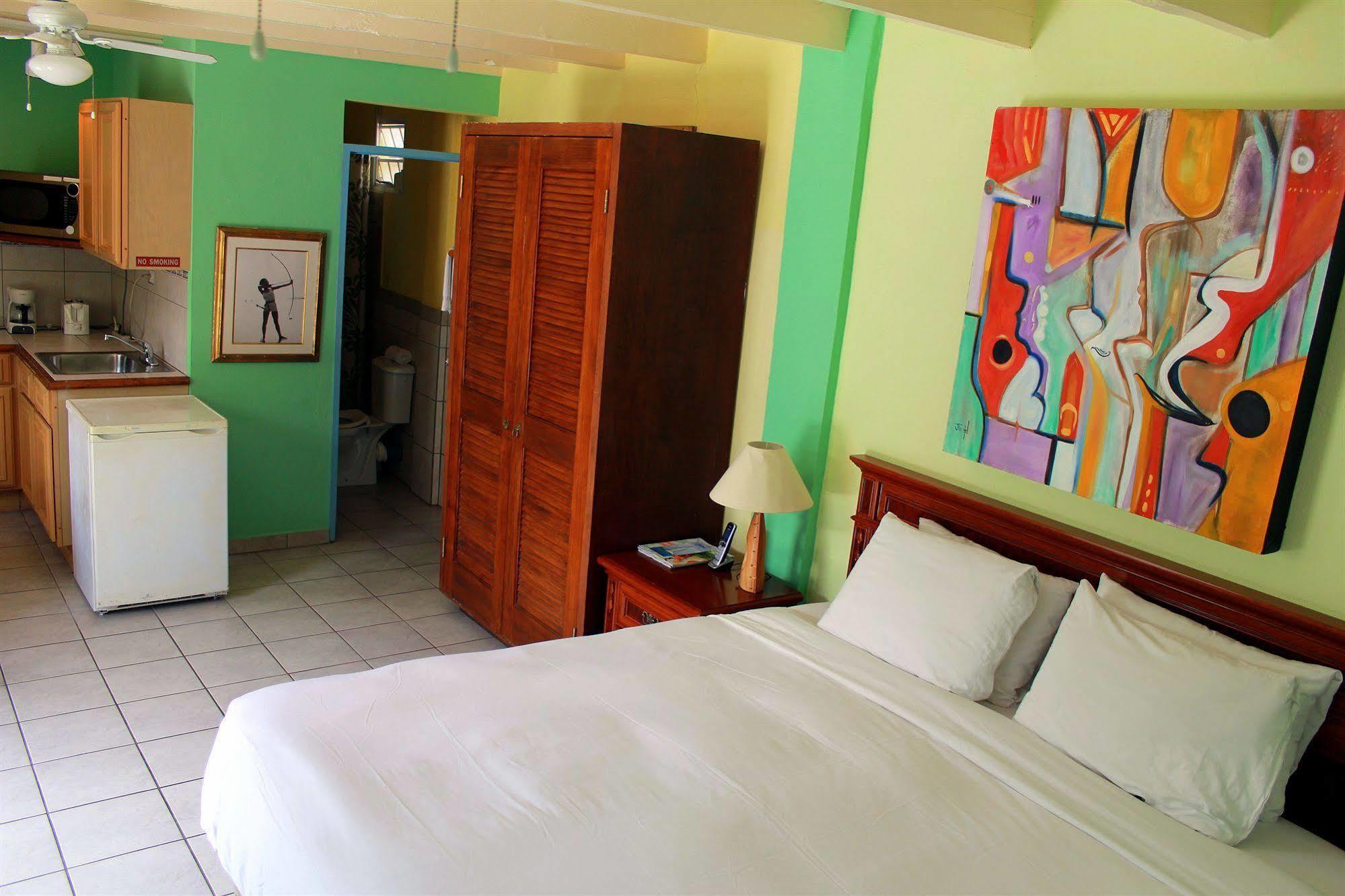 Azure Hotel And Art Studio Simpson Bay Zewnętrze zdjęcie